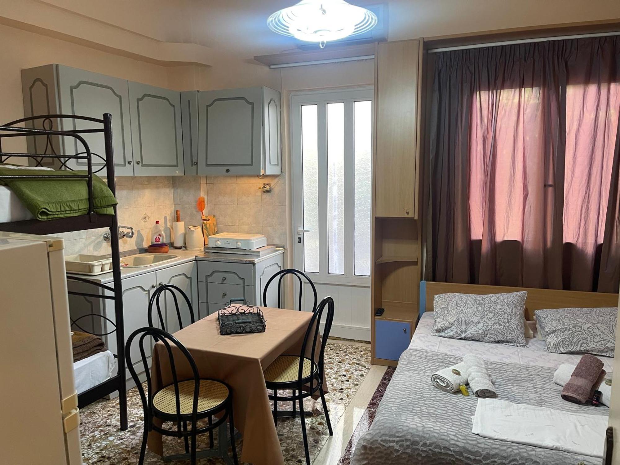 Pislis Rooms Kamena Vourla Esterno foto